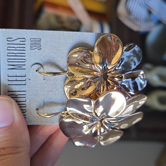 Robert Lee Morris Flower Drop Earring - Picture 3 of 3